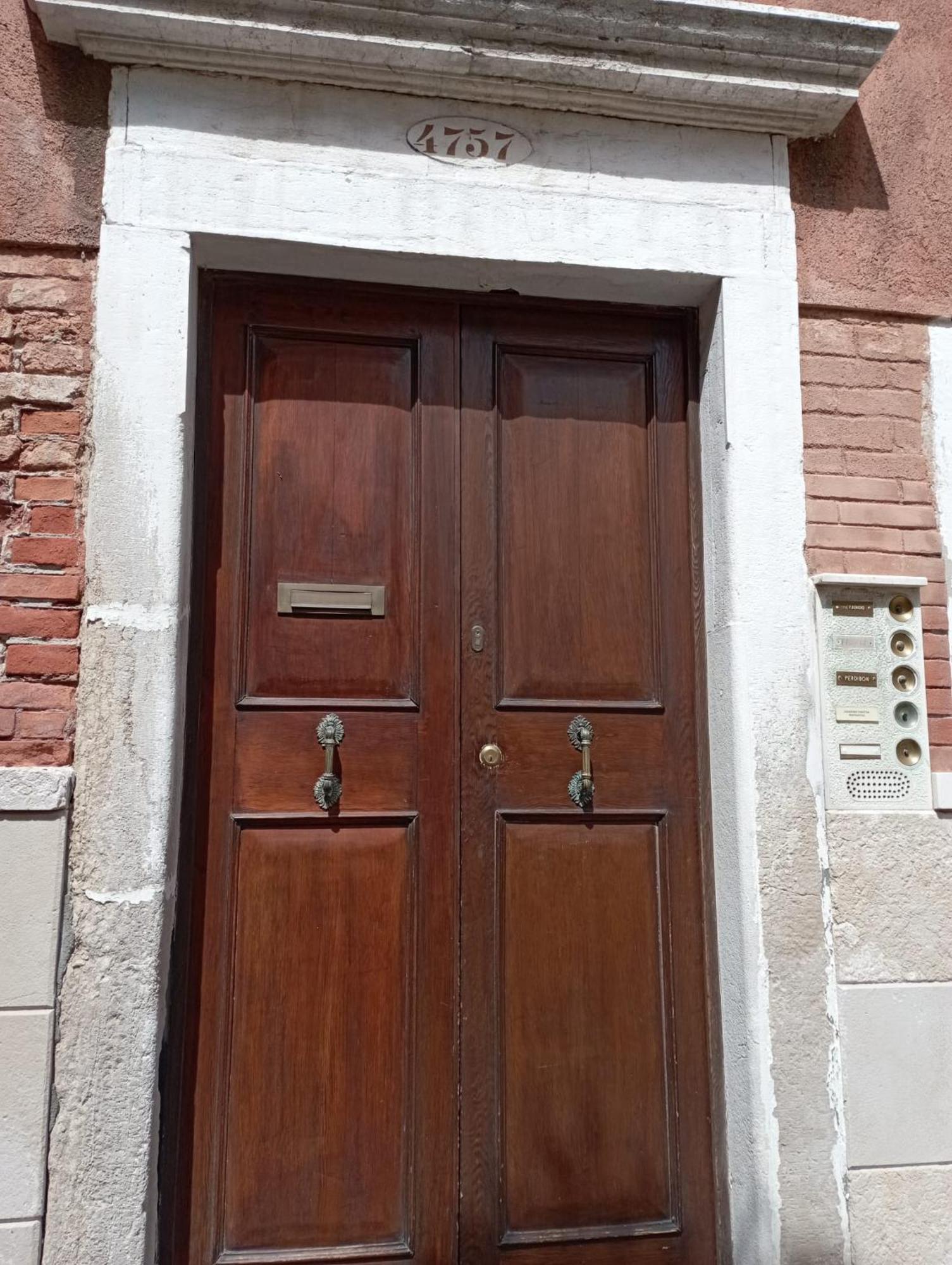 Sweet Home New Venezia Rom bilde
